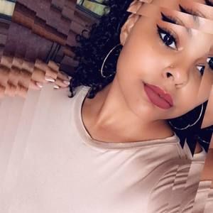 Meet your Posher, Nia